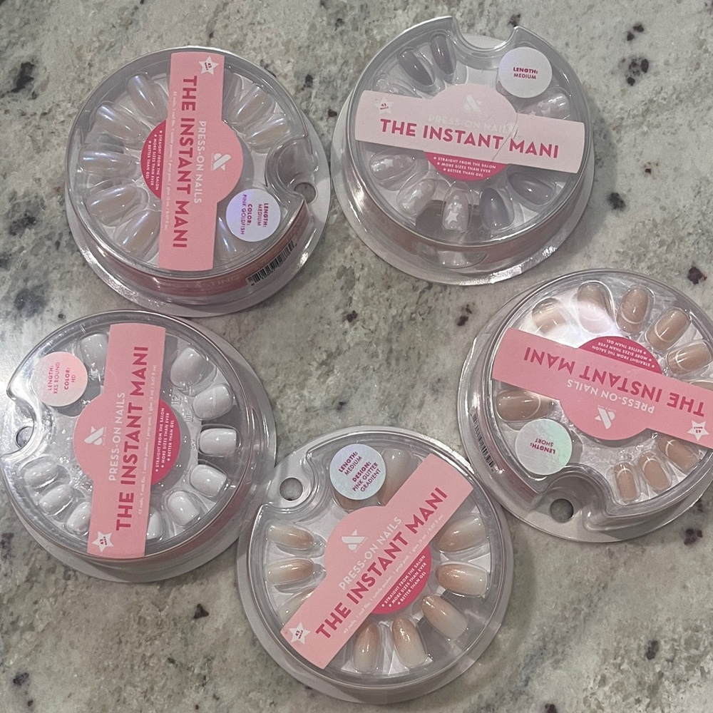 Olive and June Press-On Nails Set